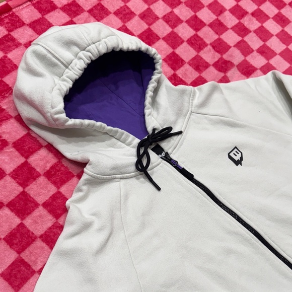 Twitch White and Purple Hoodie Jacket - Picture 3 of 8